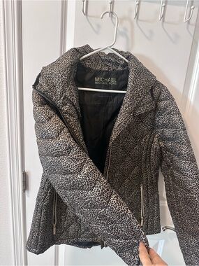 Michael Kors Leopard-Print Quilted Puffer Jacket - Black & Gray